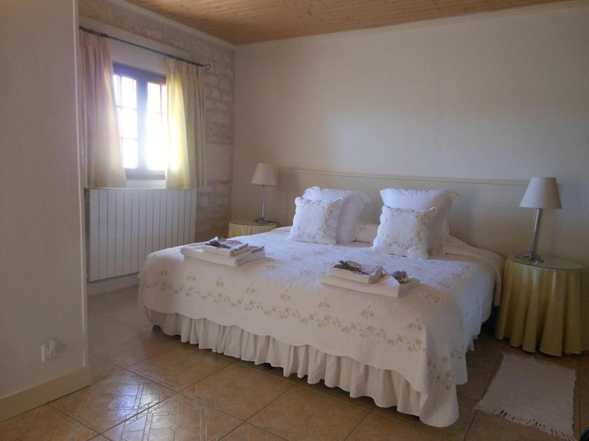 La Cour Des Cloches Bed and Breakfast Mainxe Εξωτερικό φωτογραφία