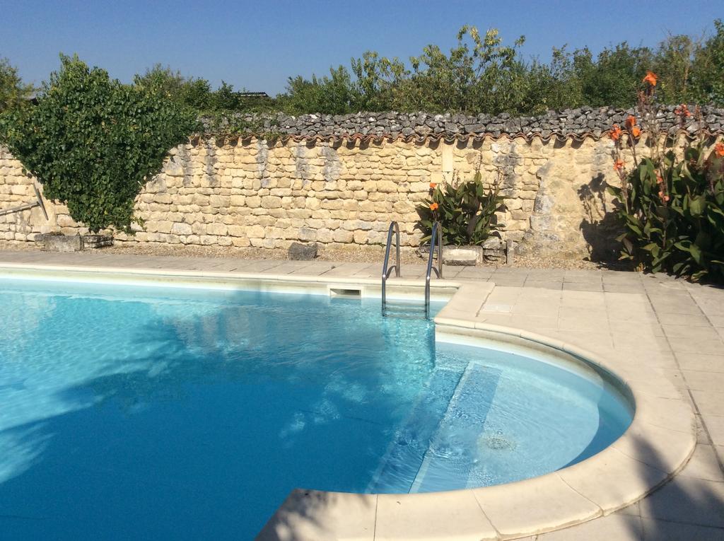 La Cour Des Cloches Bed and Breakfast Mainxe Εξωτερικό φωτογραφία